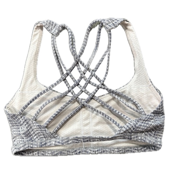 Lulu🍋 Criss Cross Back Sports Bra - Picture 2 of 3